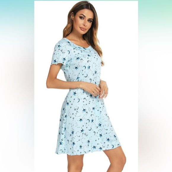 Blue Star and Moon Nightgown - Picture 4 of 9